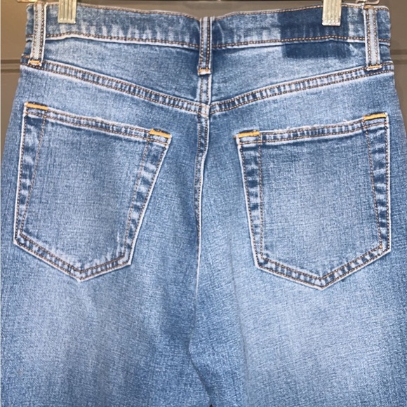 Abercrombie & Fitch distressed ankle straight ultra high rise 28/ 6R - Picture 5 of 10